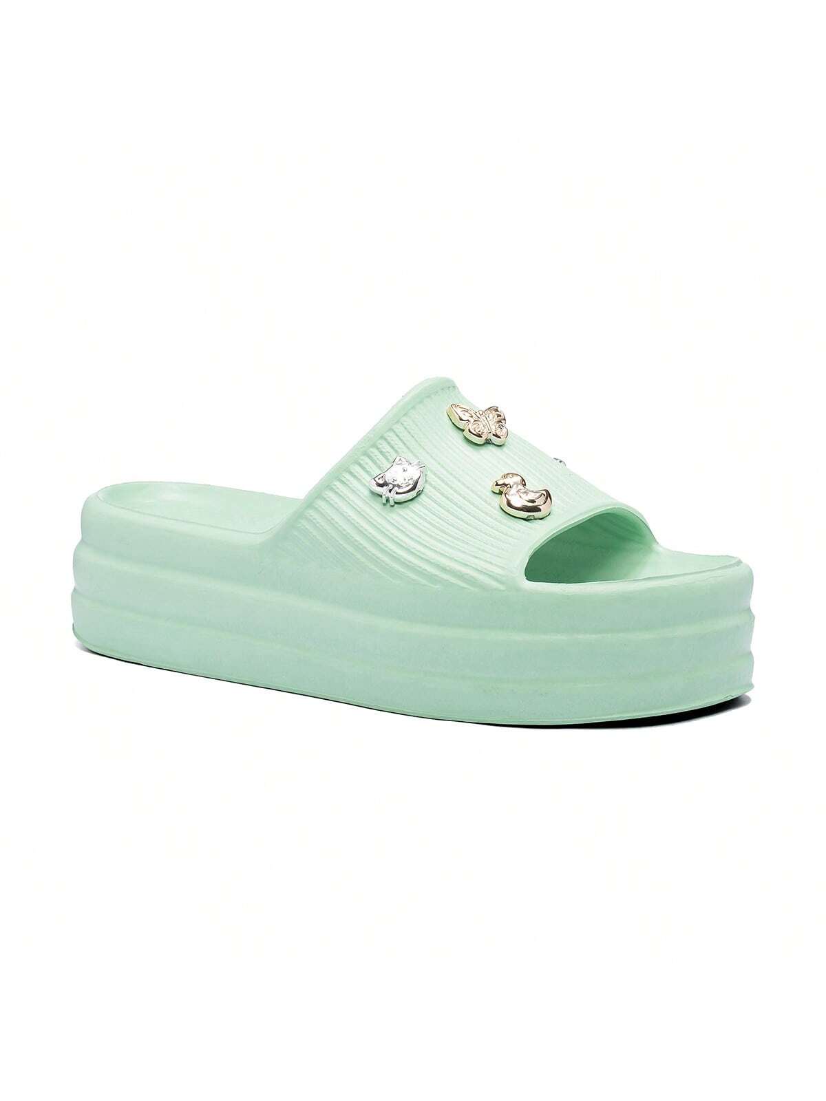 Chinelo Slide Nuvem Com Pins Exclusivos e Divertidos Verde Água