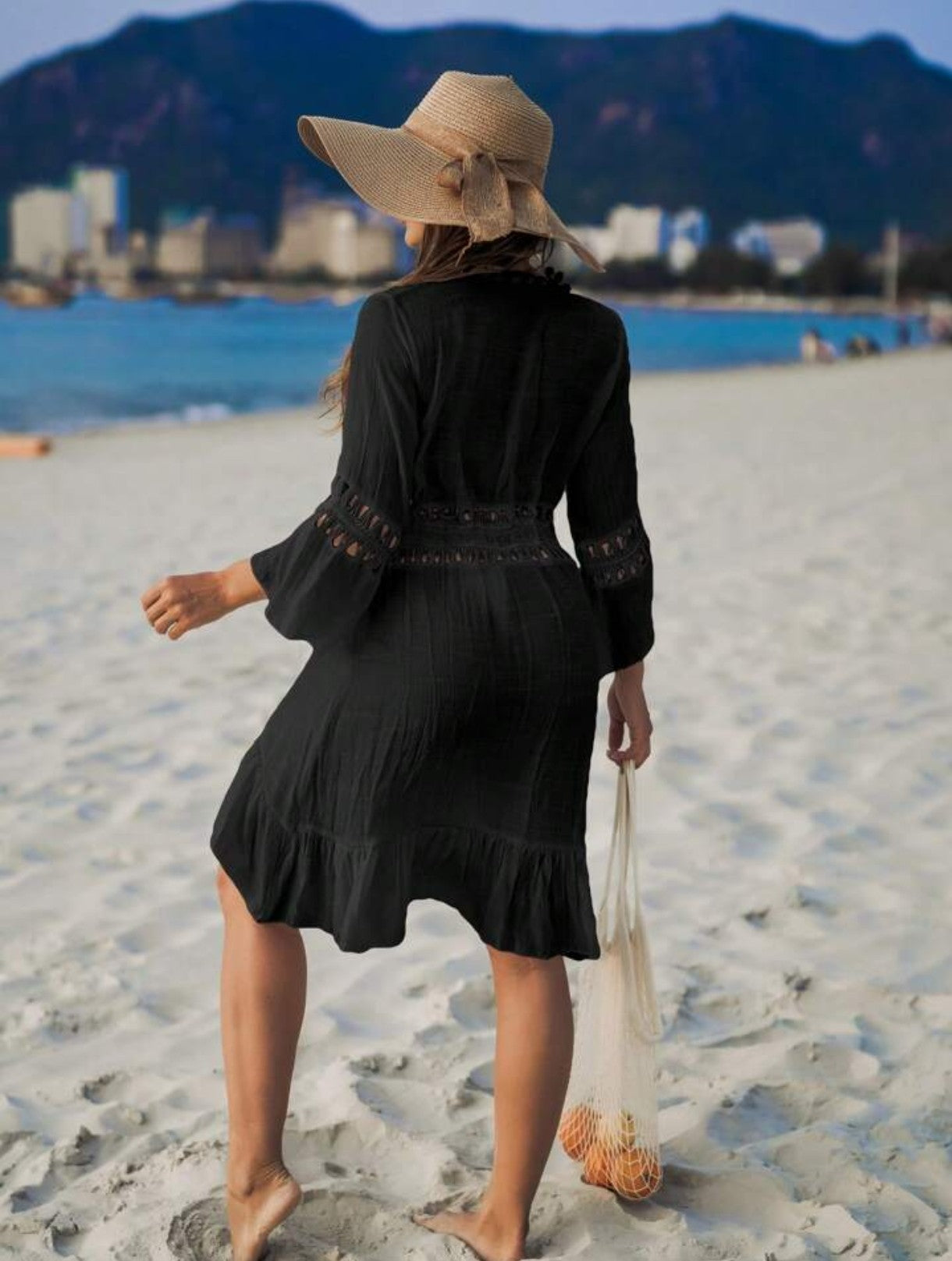 Saída de Praia com Detalhe em Bordado
