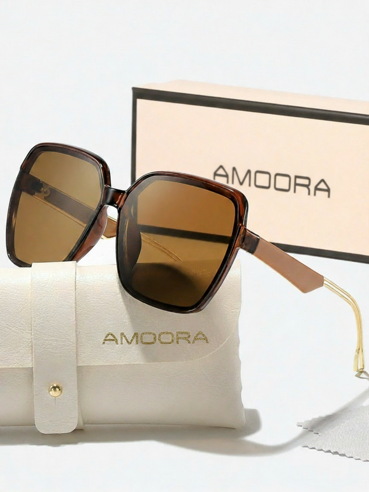 amoora.com.br/products/oculos-de-sol-oversized-com-lente-degrade