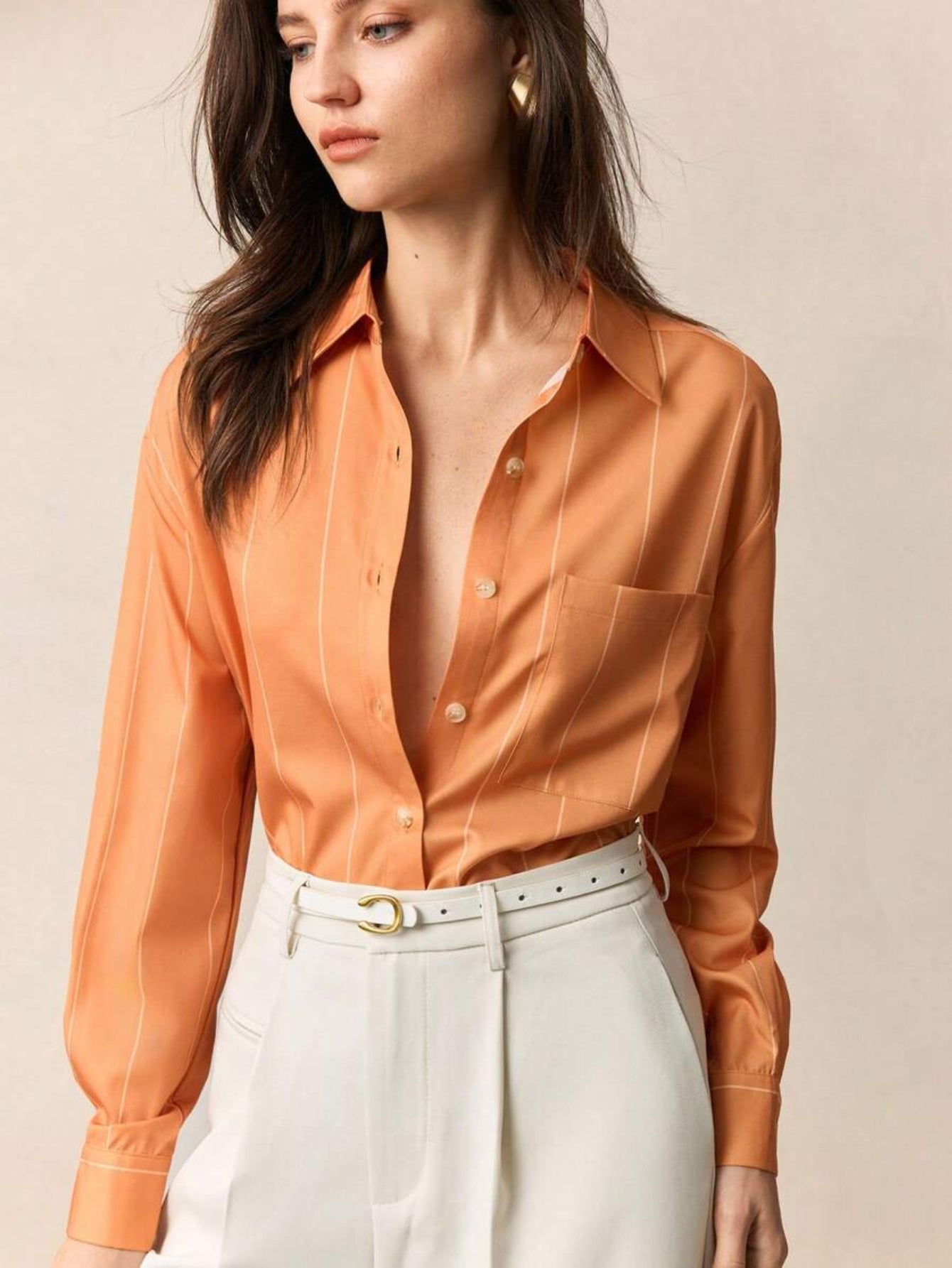 https://amoora.com.br/products/camisa-alfaiataria-feminina-com-listras-isabela