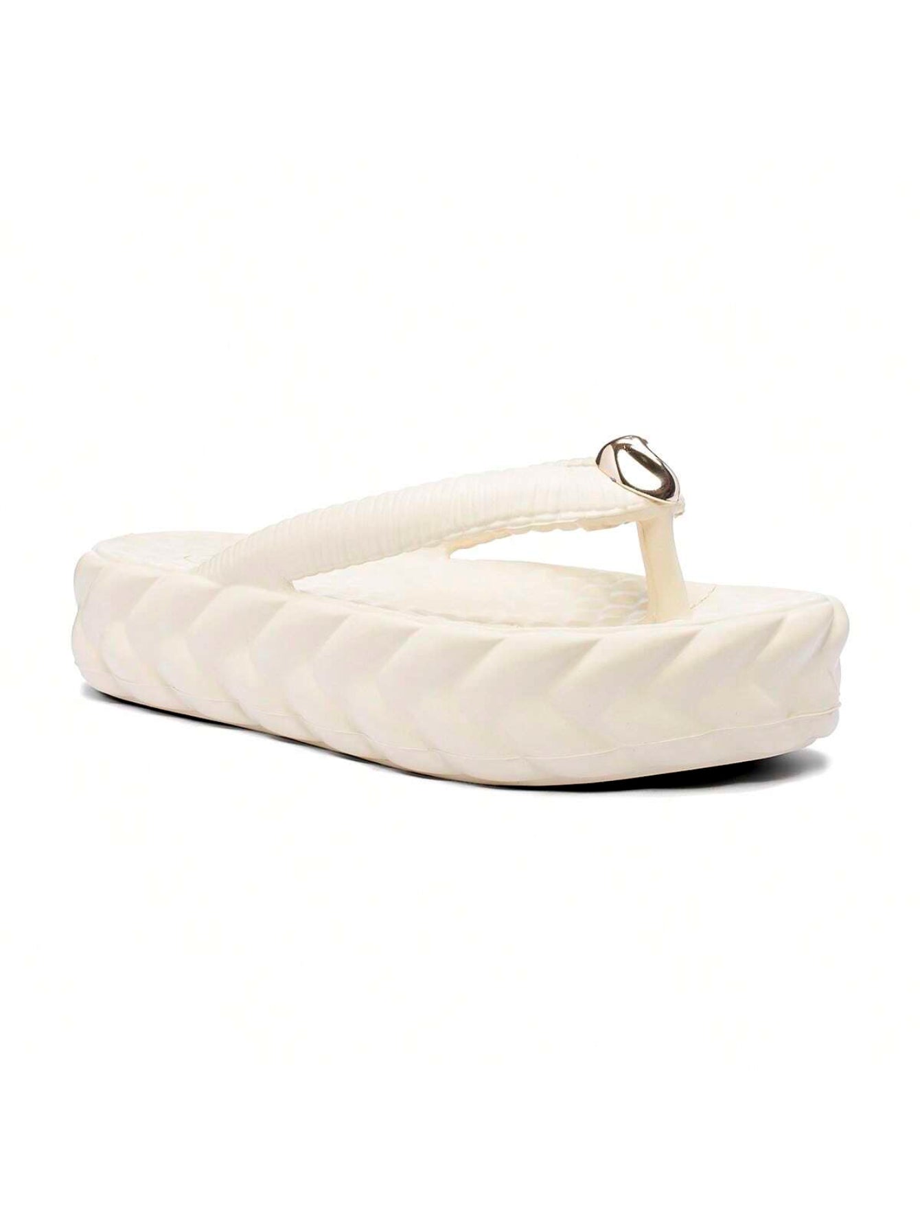 https://amoora.com.br/products/chinelo-de-dedo-feminino-eva-com-decoracao-metalica