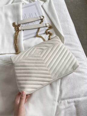 Bolsa de Ombro Quadrada Feminina Com Aba Chevron