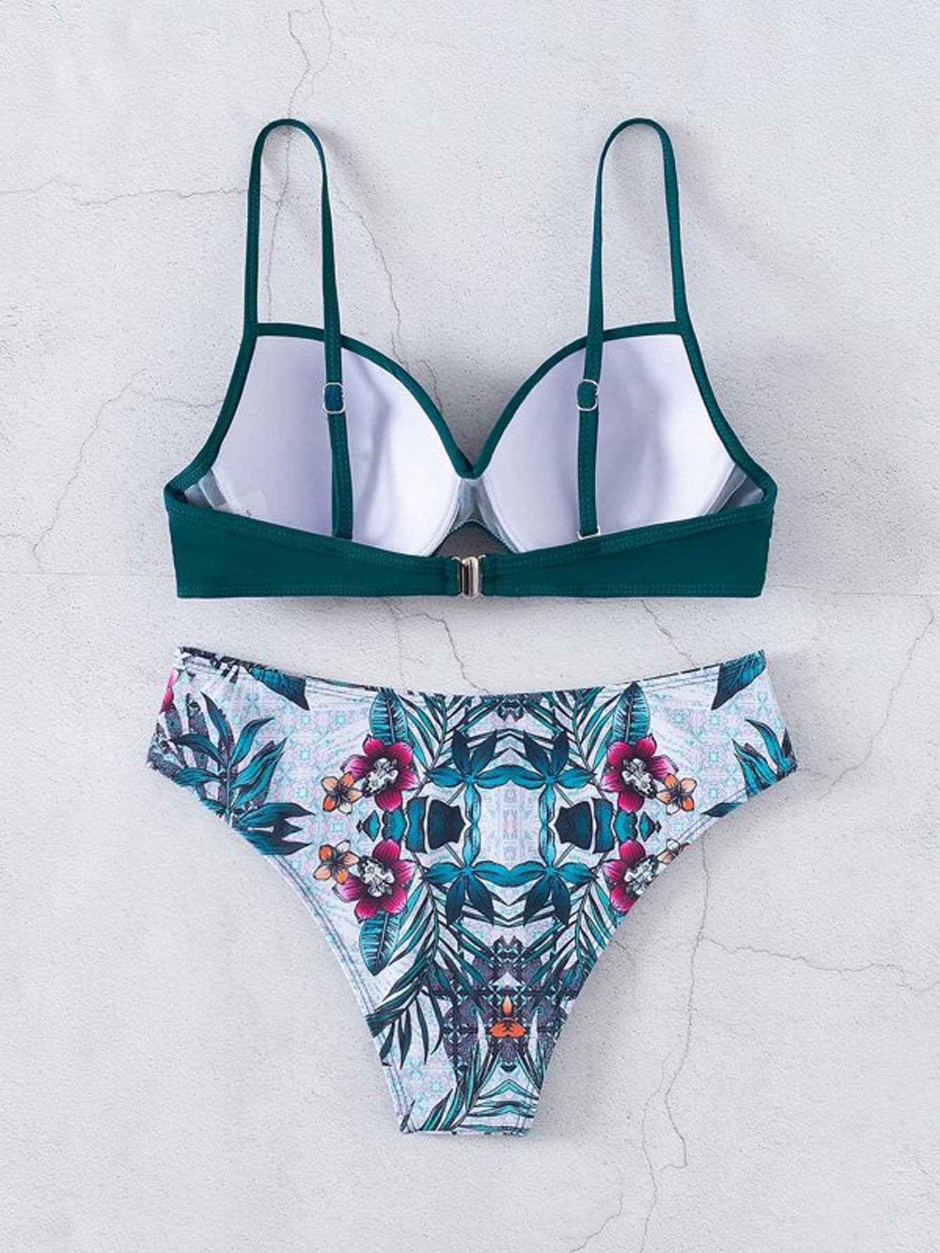 Conjunto de Biquini Estampa Tropical Push Up