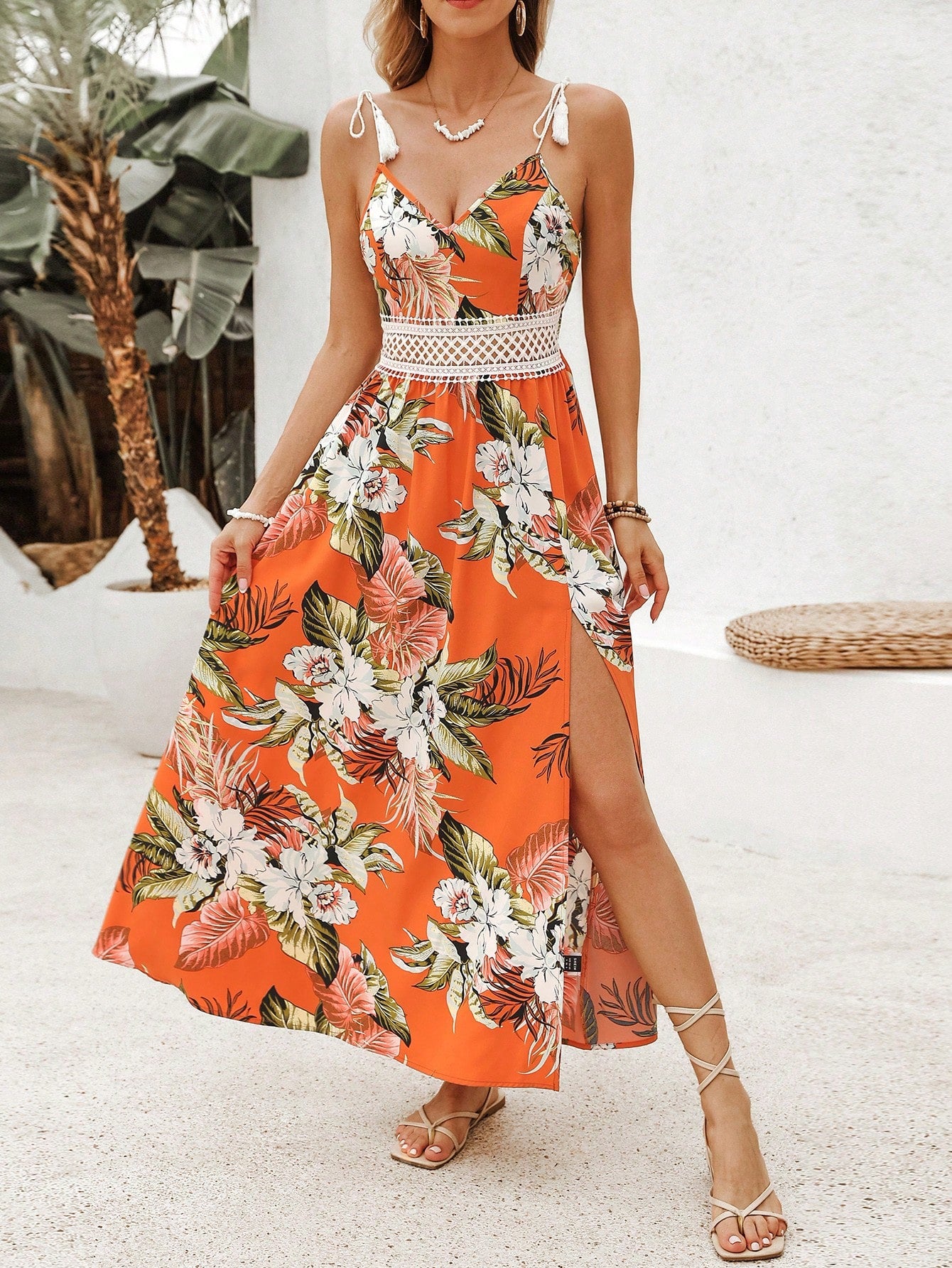 Vestido Feminino Longo Com Renda e Estampa de Flores