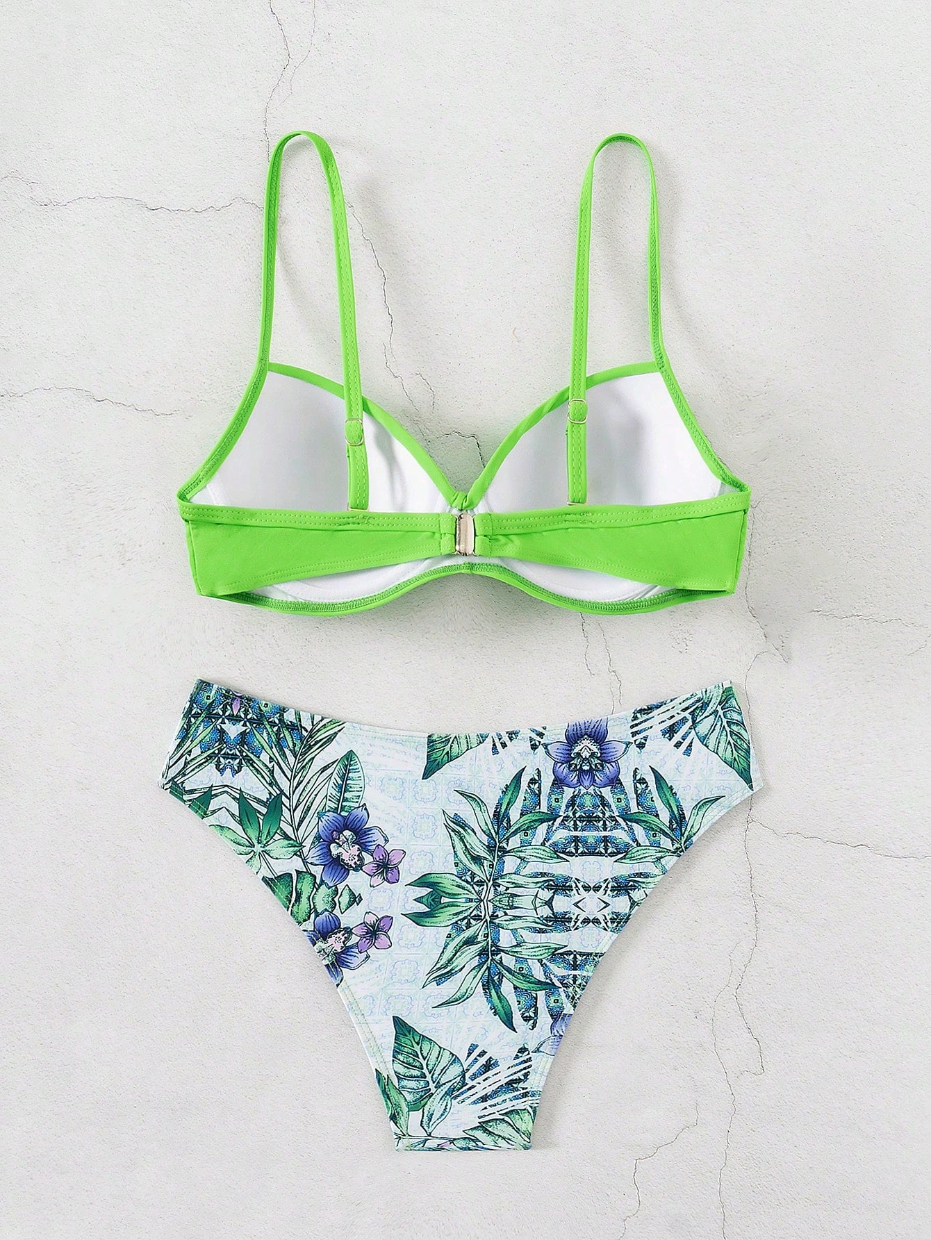 Conjunto de Biquini Estampa Tropical Push Up