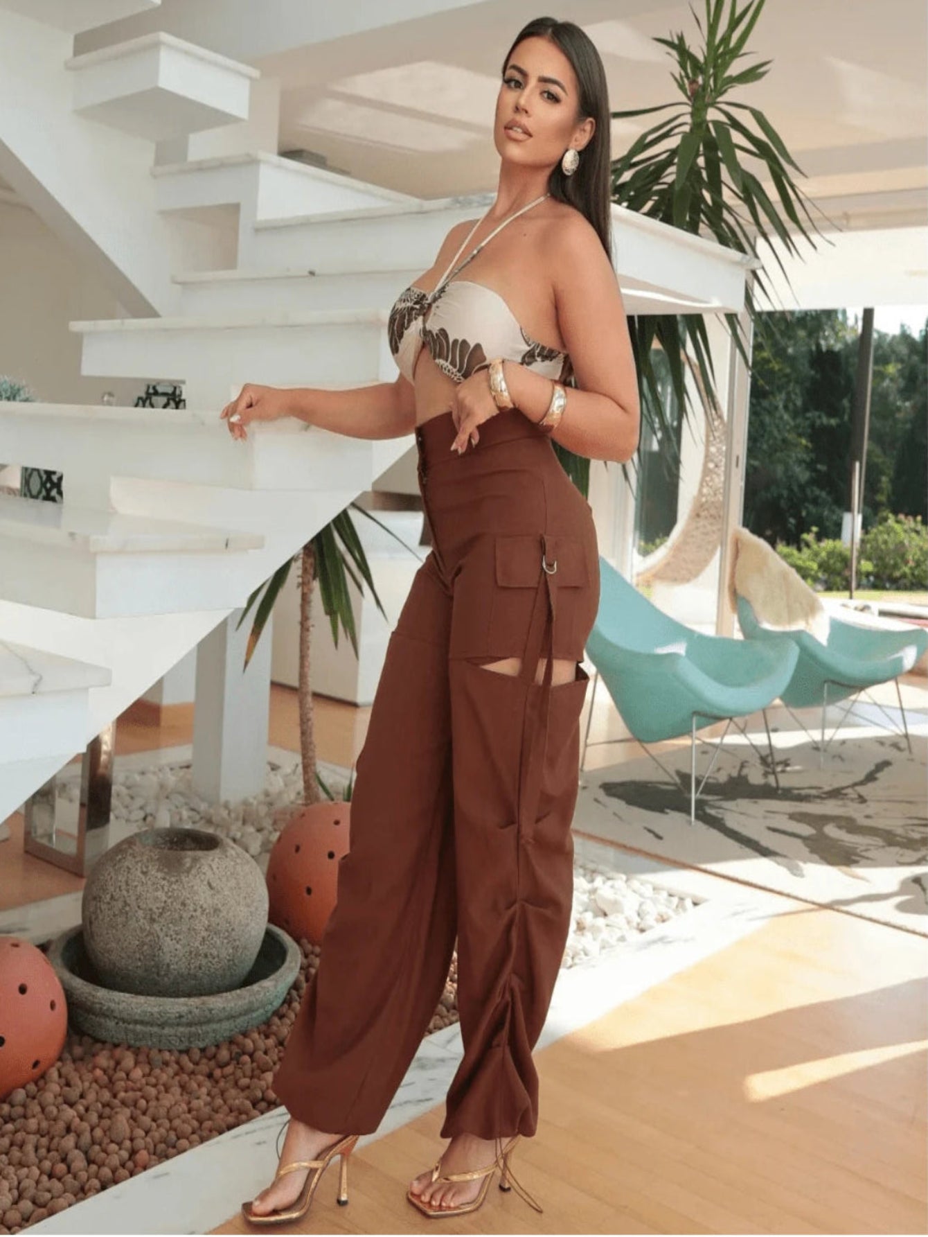 Calça Cargo Drapeada com Recortes – Estilo, Atitude e Conforto!