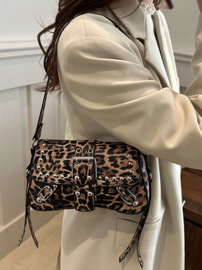 Bolsa de Ombro Feminina Fashion com Tachas e Corrente