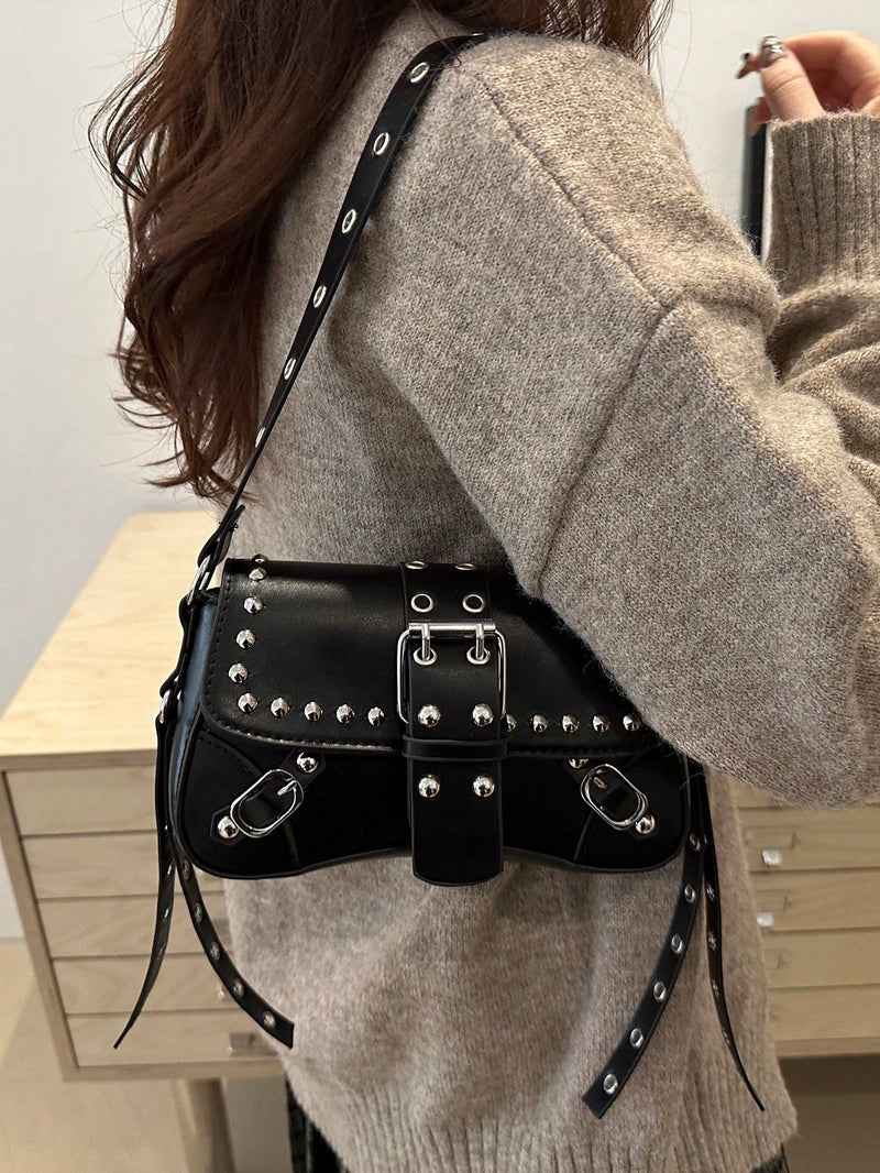 Bolsa de Ombro Feminina Fashion com Tachas e Corrente