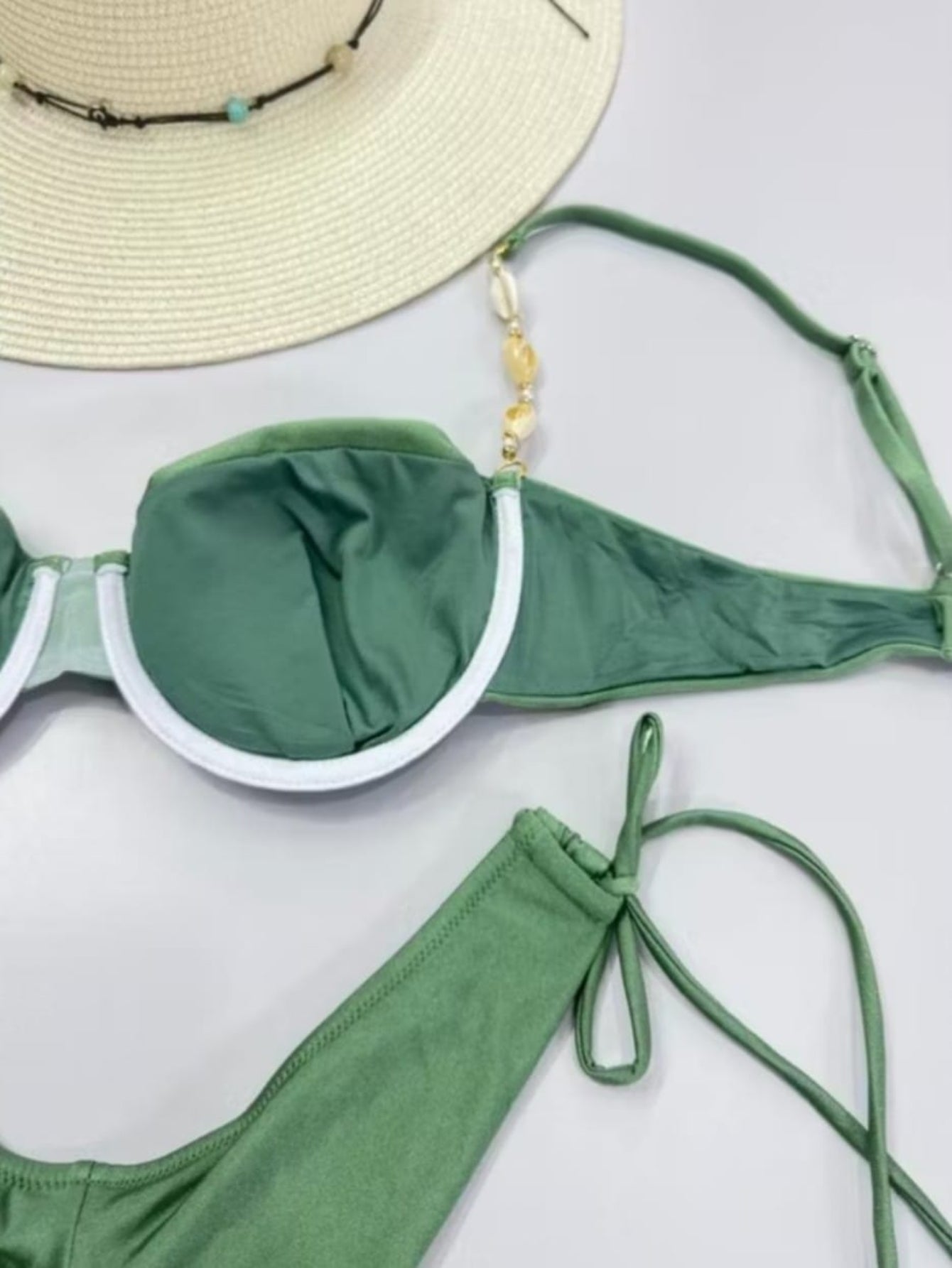 Biquíni Fio Duplo Detalhe em Búzios na Alça