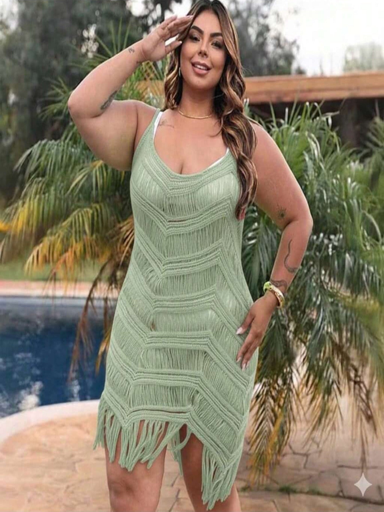 Saída de Praia Plus Size Elegante com Tecido Vazado