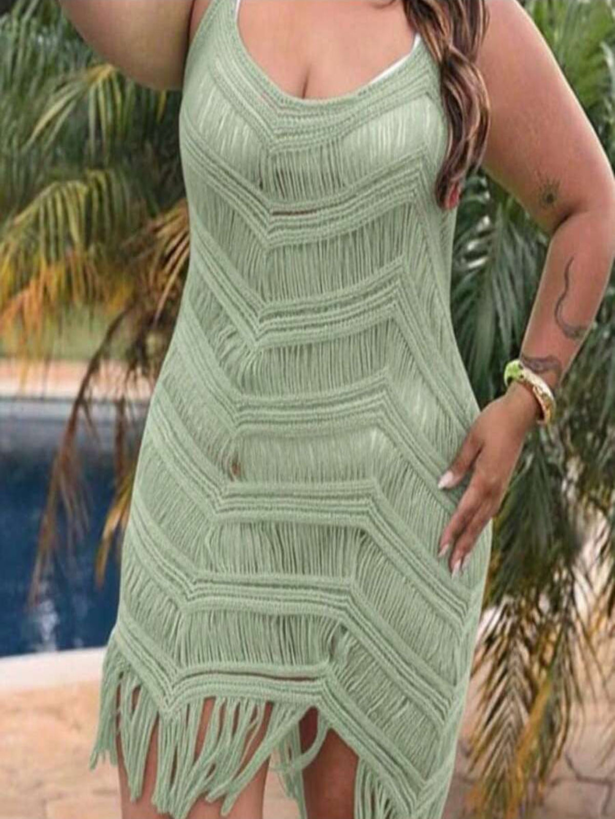 Saída de Praia Plus Size Elegante com Tecido Vazado