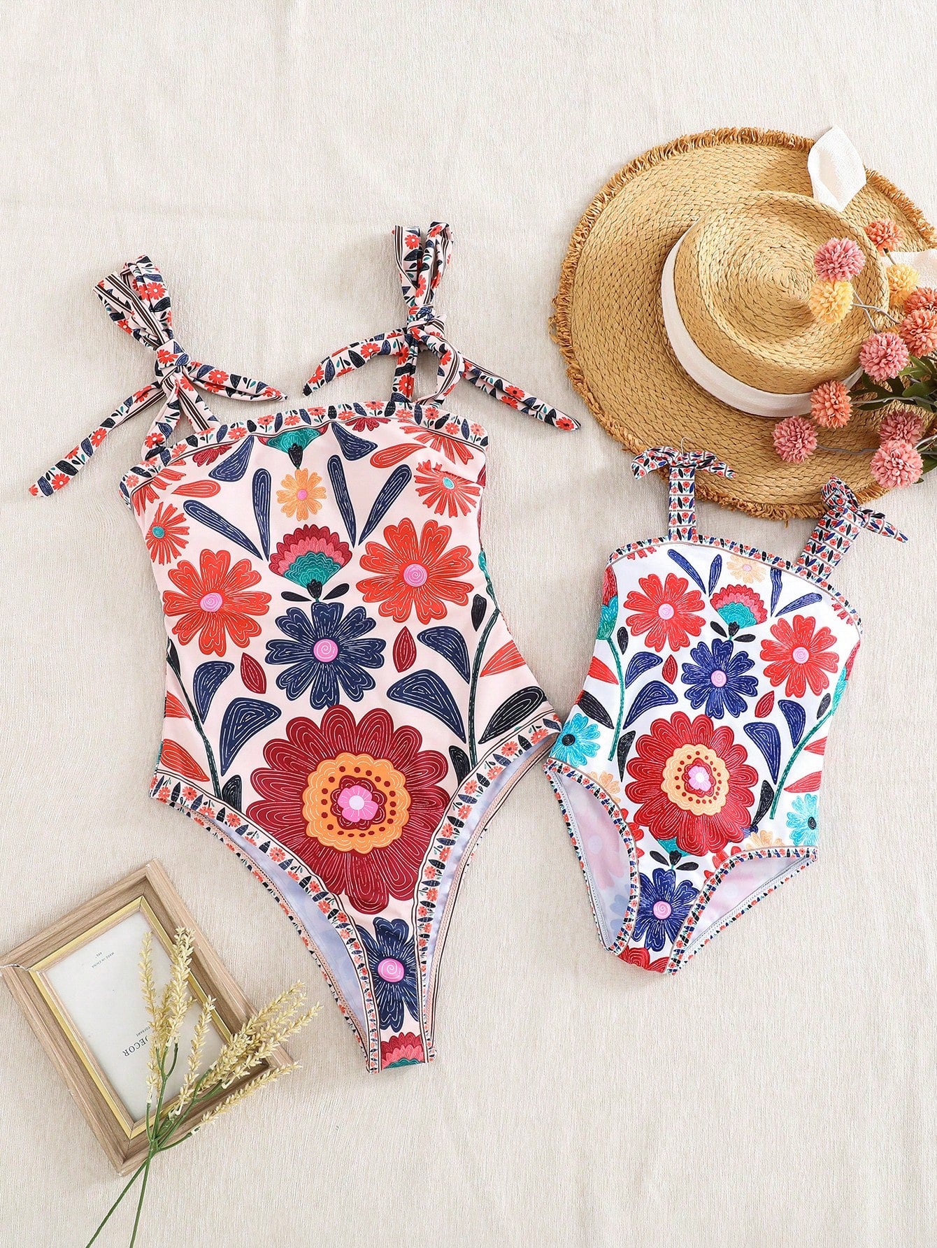 Maiô Floral com Alça Ajustável – Tal Mãe e Tal Filha