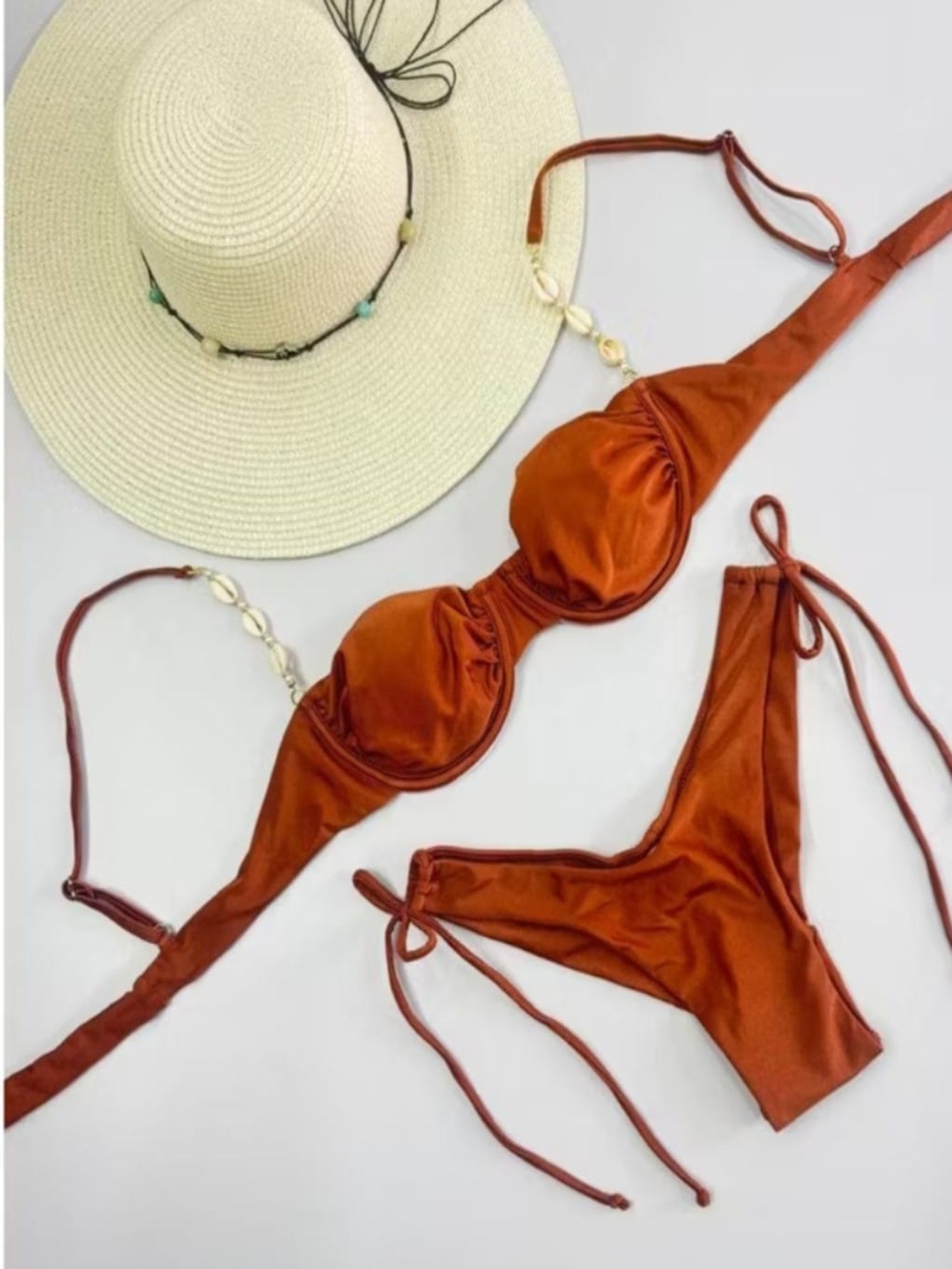 Conjunto Biquíni Fio Duplo Detalhe em Búzios na Alça