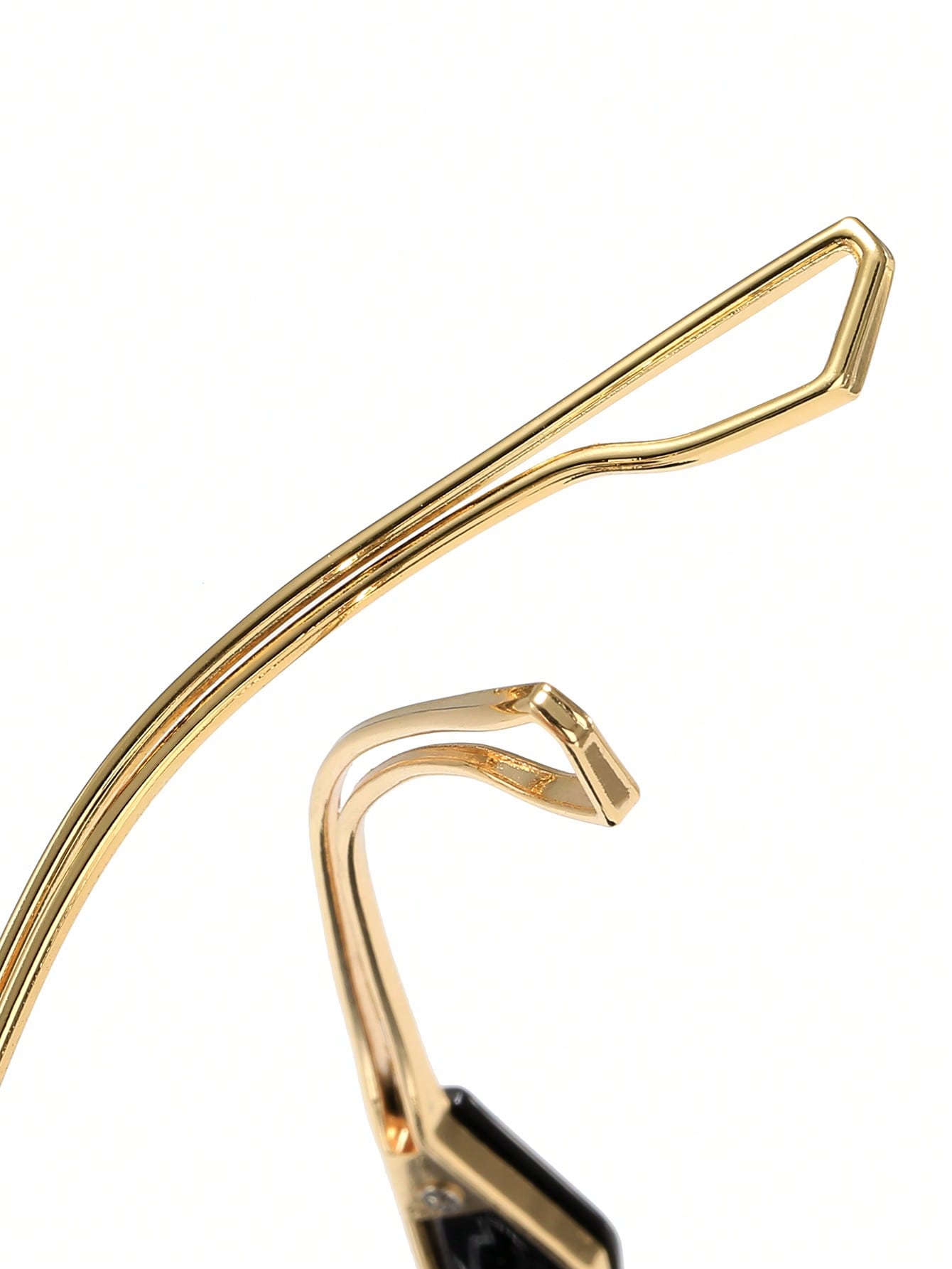 amoora.com.br/products/oculos-de-sol-oversized-com-lente-degrade