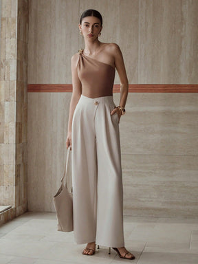 https://amoora.com.br/products/calca-social-feminina-assimetrica-com-bolsos