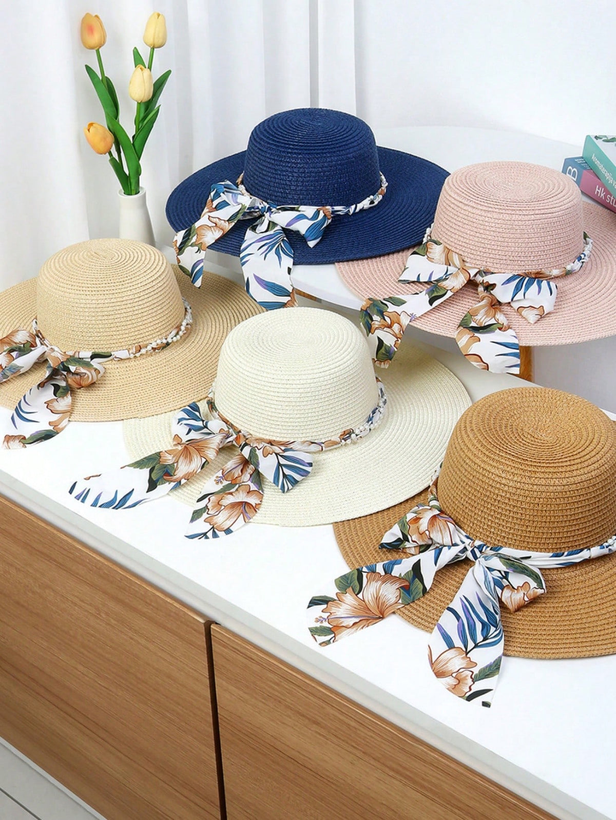 https://amoora.com.br/products/chapeu-de-palha-decorado-laco-estampado