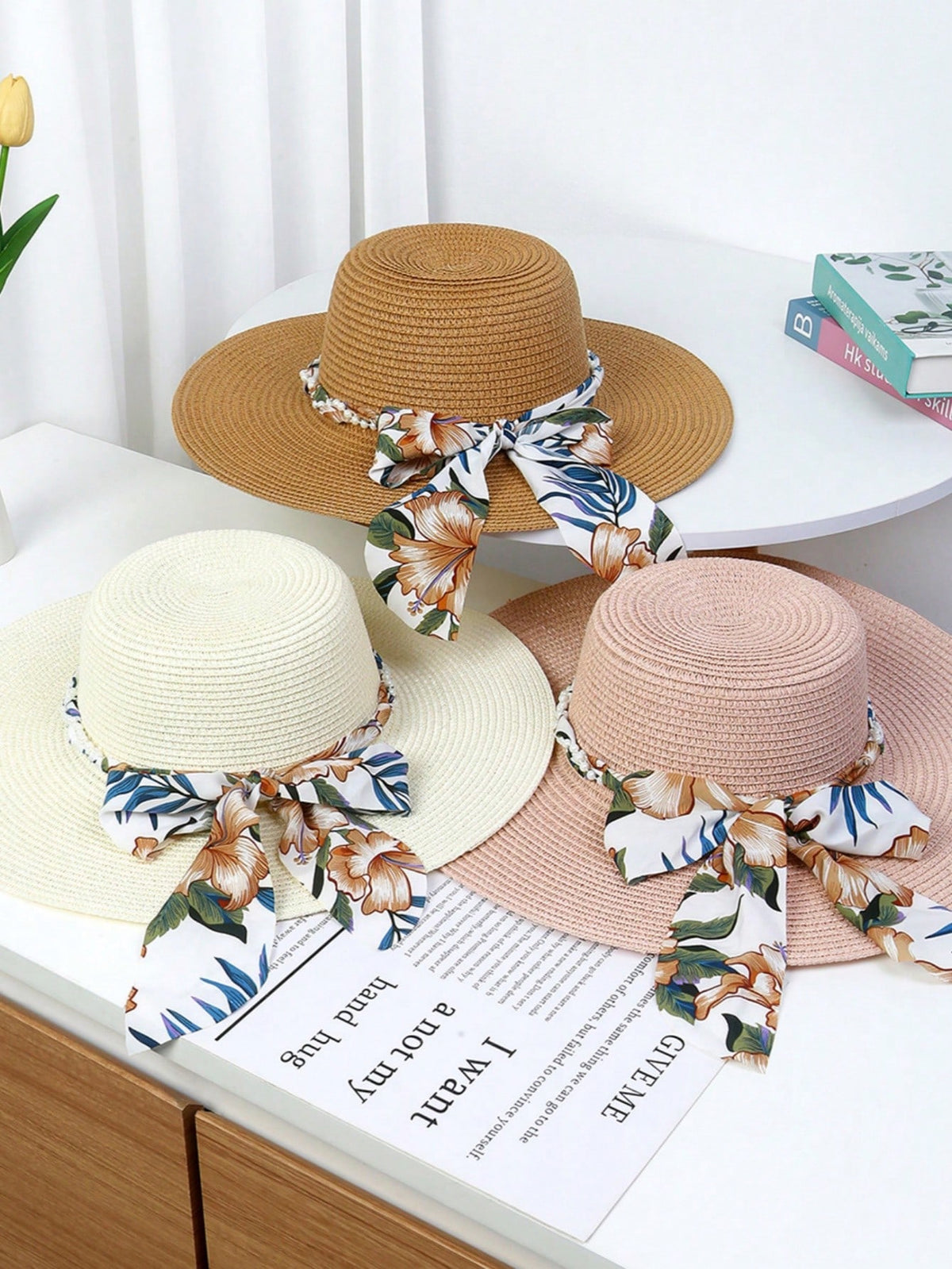 https://amoora.com.br/products/chapeu-de-palha-decorado-laco-estampado