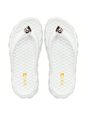 https://amoora.com.br/products/chinelo-de-dedo-feminino-eva-com-decoracao-metalica