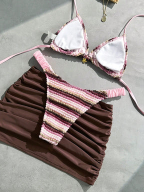 https://amoora.com.br/products/conjunto-biquini-feminino-de-tres-pecas-com-saia-com-estampa-de-onda-de-praia
