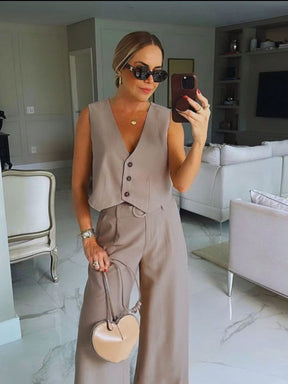 Conjunto Feminino Colete com Calça Alfaiataria e Cinto